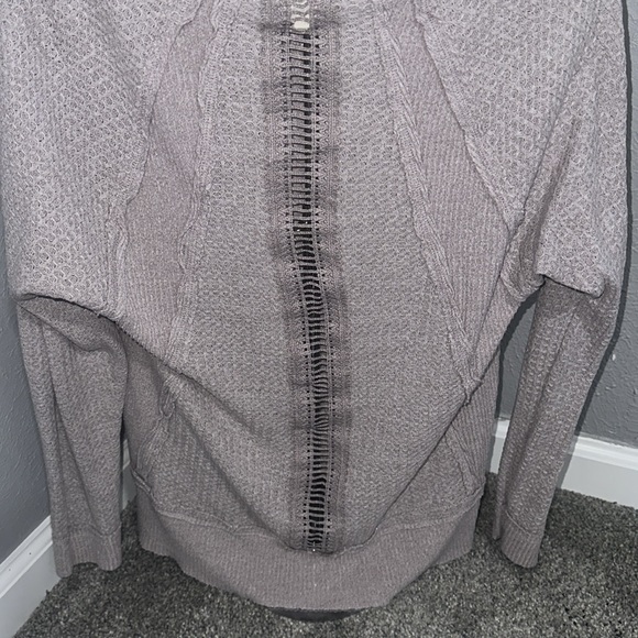 BKE High Low Lavender Shirt with Gorgeous Back Detail - Picture 5 of 5